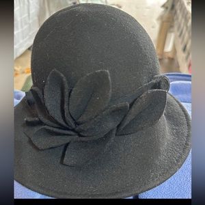 Vintage ladies black hat